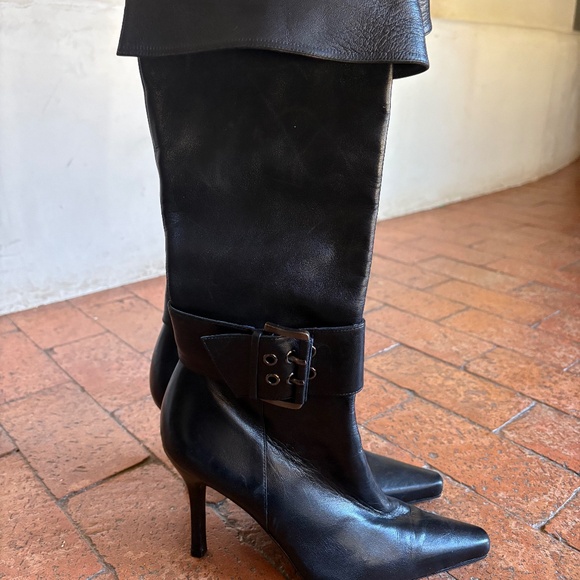 Stuart Weitzman Black Leather Knee-High Boots Buckle Detail Heels Size 7.5